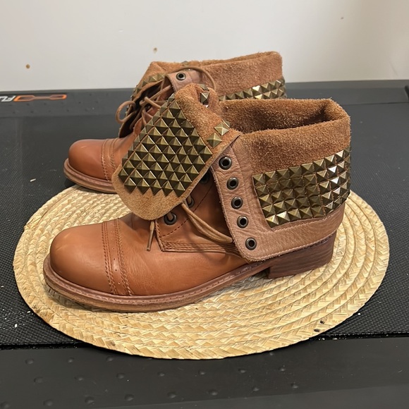 ZIGI Girl Funky Western Fold Over Leather Combat Boots Size 8.5 - Picture 9 of 16